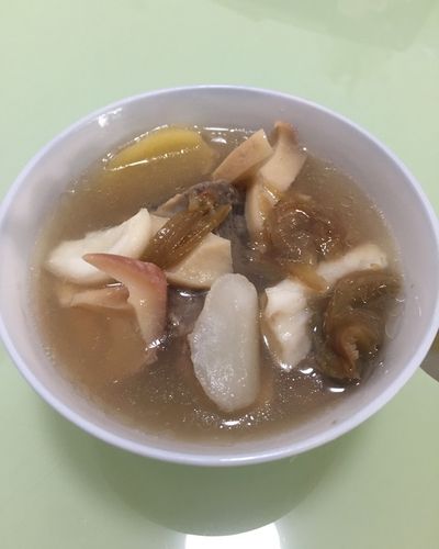响螺片海底椰炖汤（响螺海底椰煲什么汤好喝）