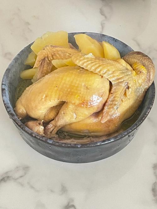 广东黄油鸡炖汤（广东黄油鸡的做法）