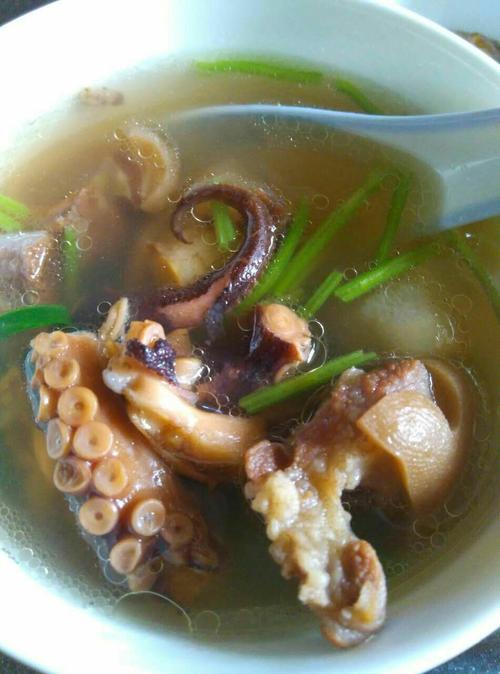 干章鱼炖汤（干章鱼煲什么汤最好）