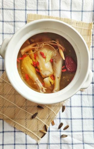 山参炖汤食谱（山参汤的做法）